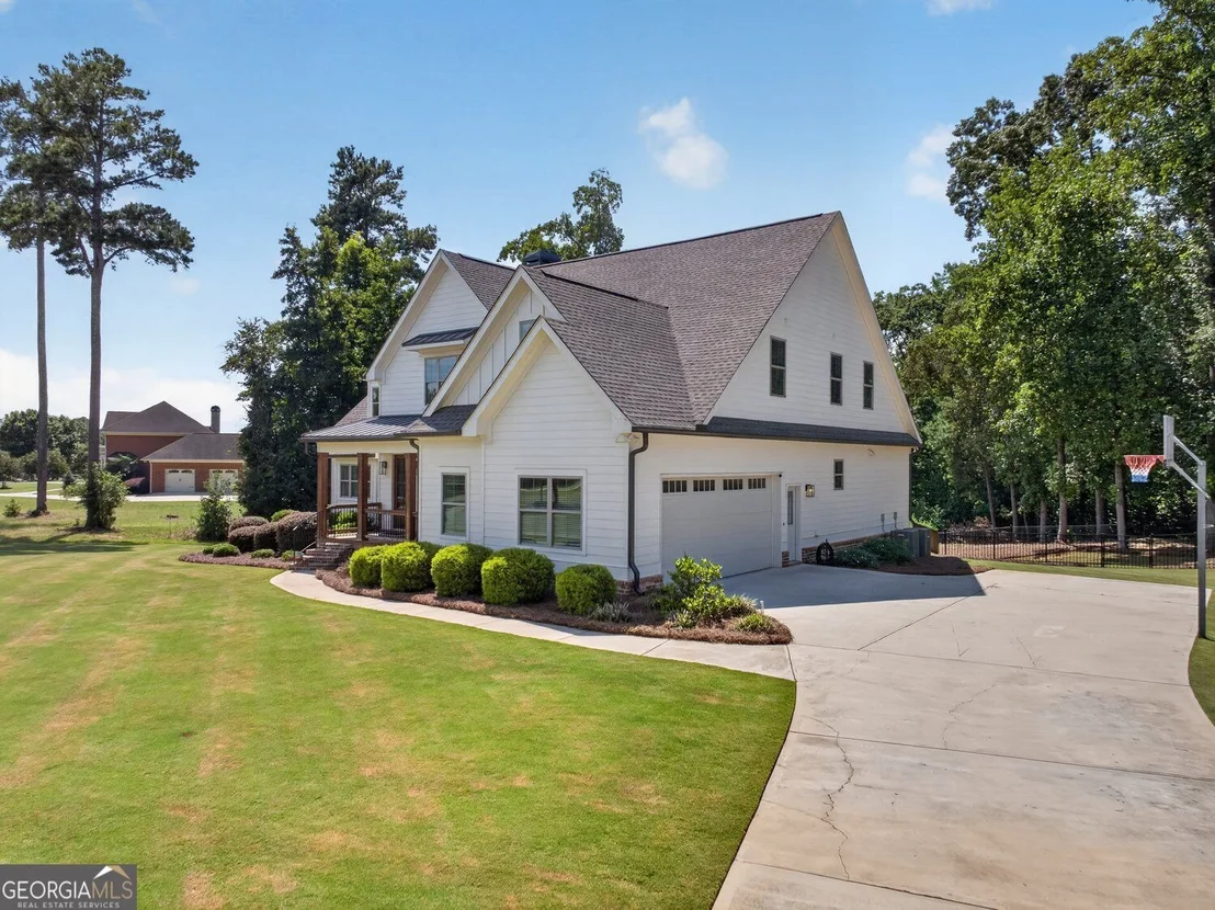 Photo of 417 Fox Valley Drive