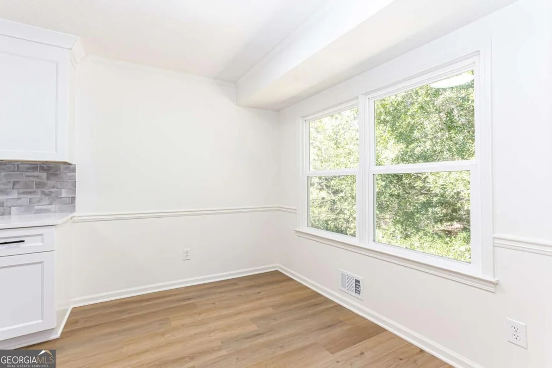 Photo of 2882 Creek Drive