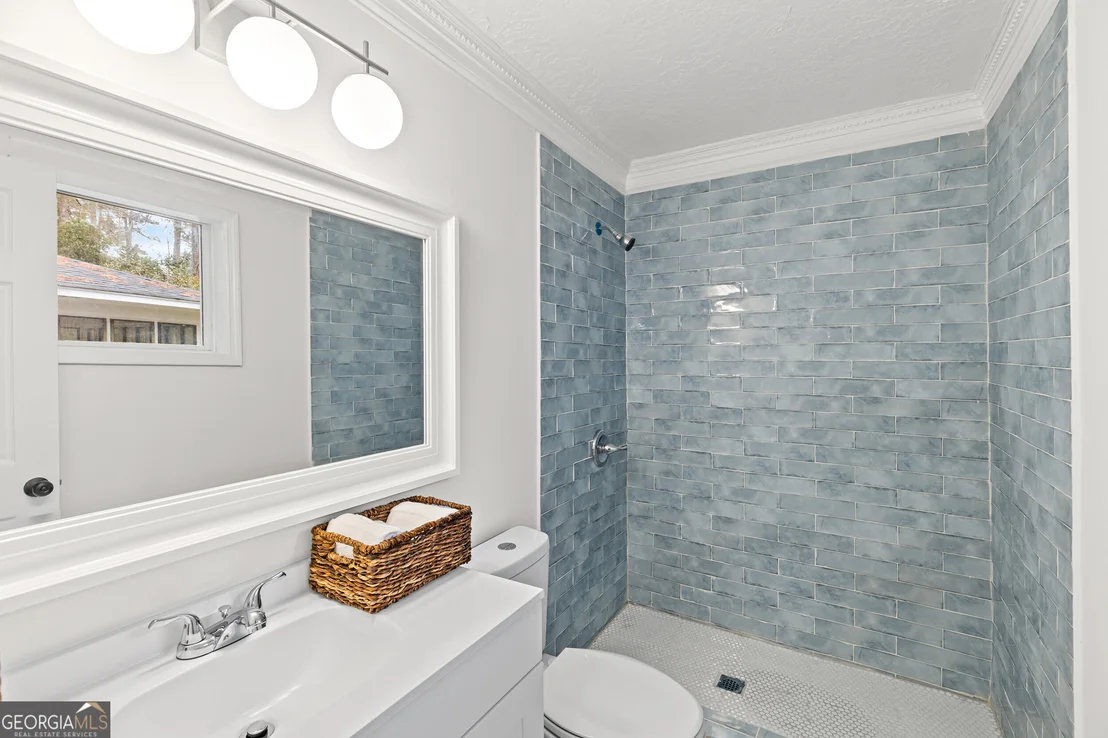 Photo of 3120 Edinburgh Drive