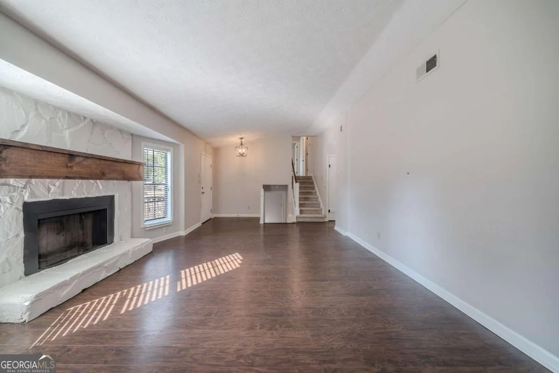 Photo of 4569 Iroquois Trail