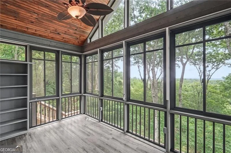 Photo of 861 Summit Drive