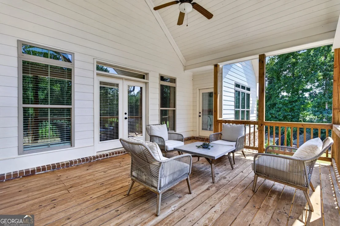 Photo of 417 Fox Valley Drive