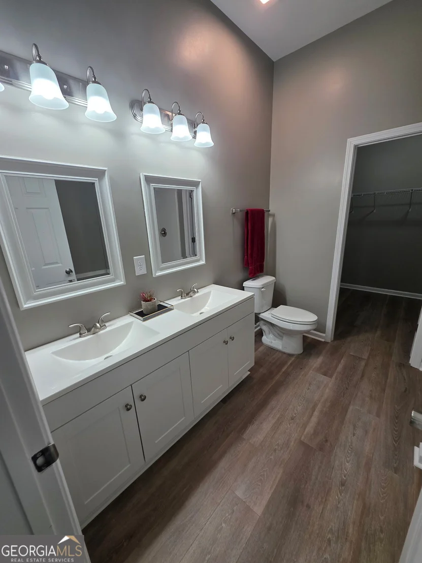 Photo of 255 Tremont Circle