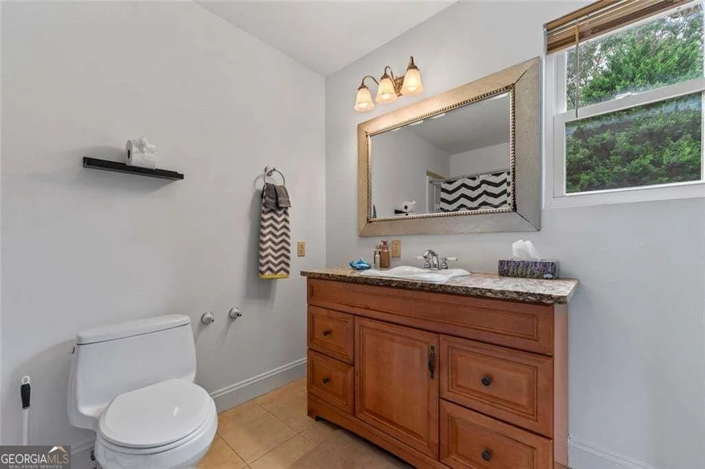 Photo of 455 Holt Road