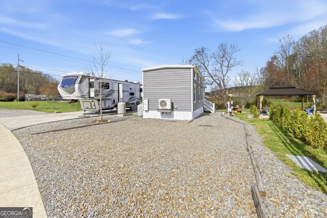 Photo of 102 Mountain Meadows Drive