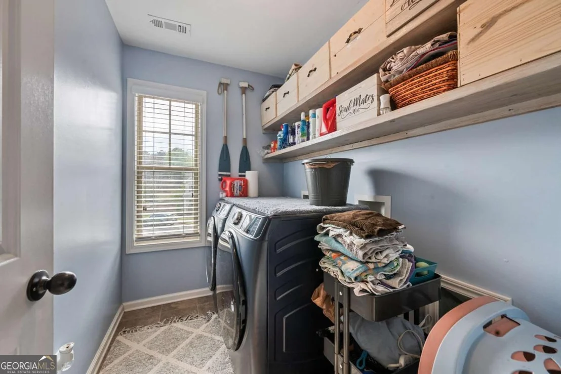 Photo of 555 Evergreen Way