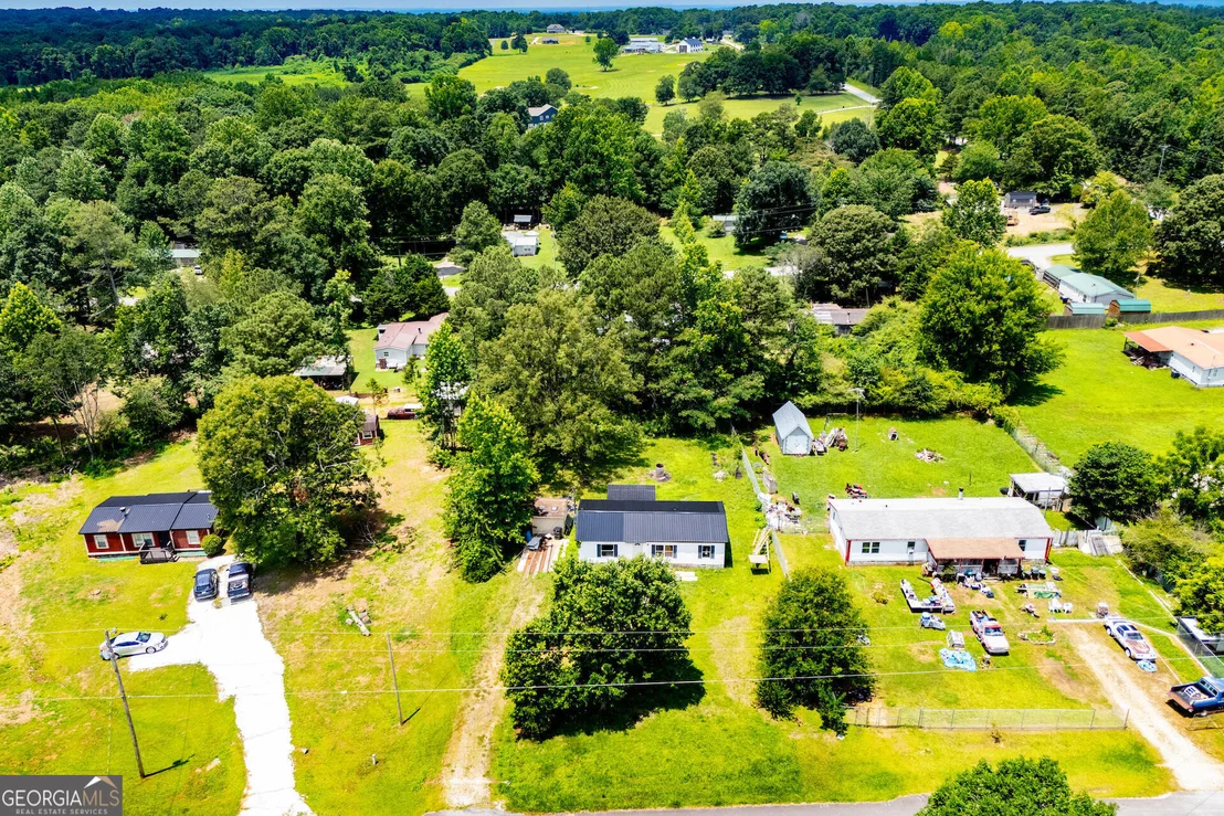 Photo of 33 Holiday Drive