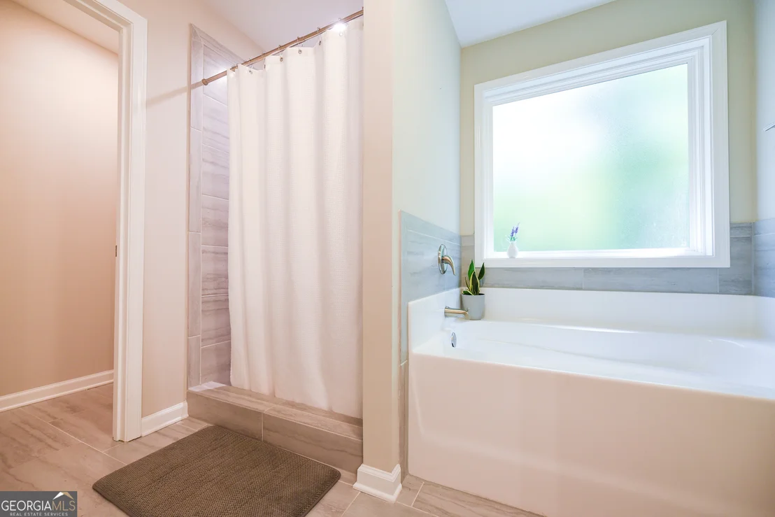 Photo of 4668 Gordon Road