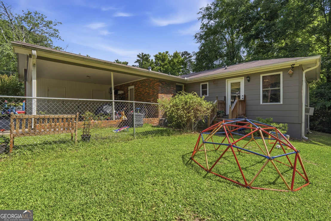 Photo of 1179 Matthews Place