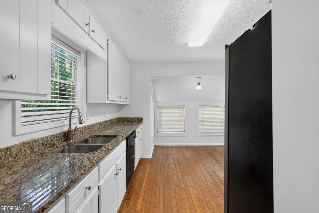 Photo of 3724 Summit Drive NW