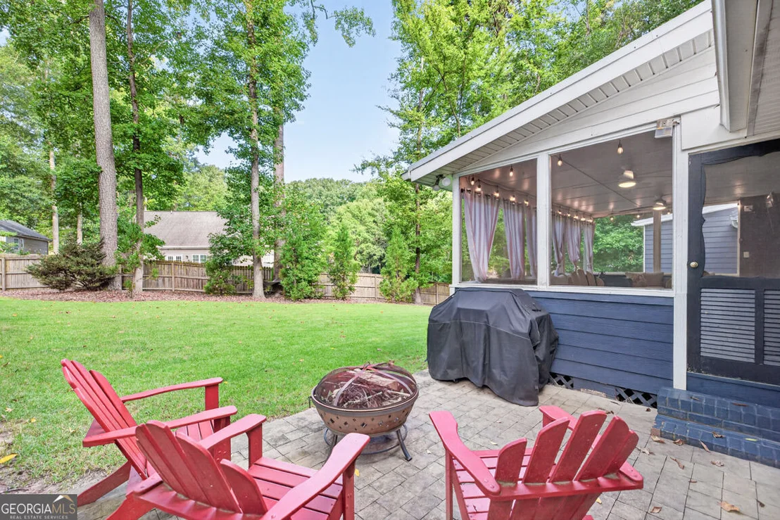 Photo of 327 Dickson Drive