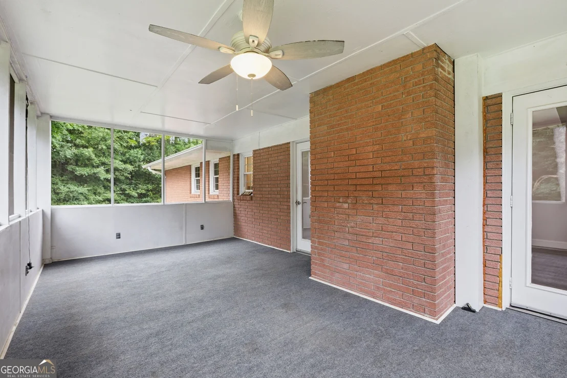 Photo of 128 Scott Circle