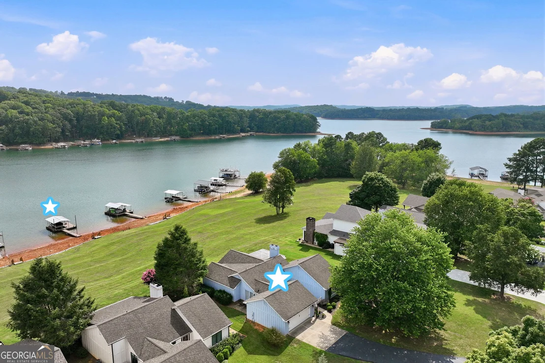 Photo of 3623 N River Road
