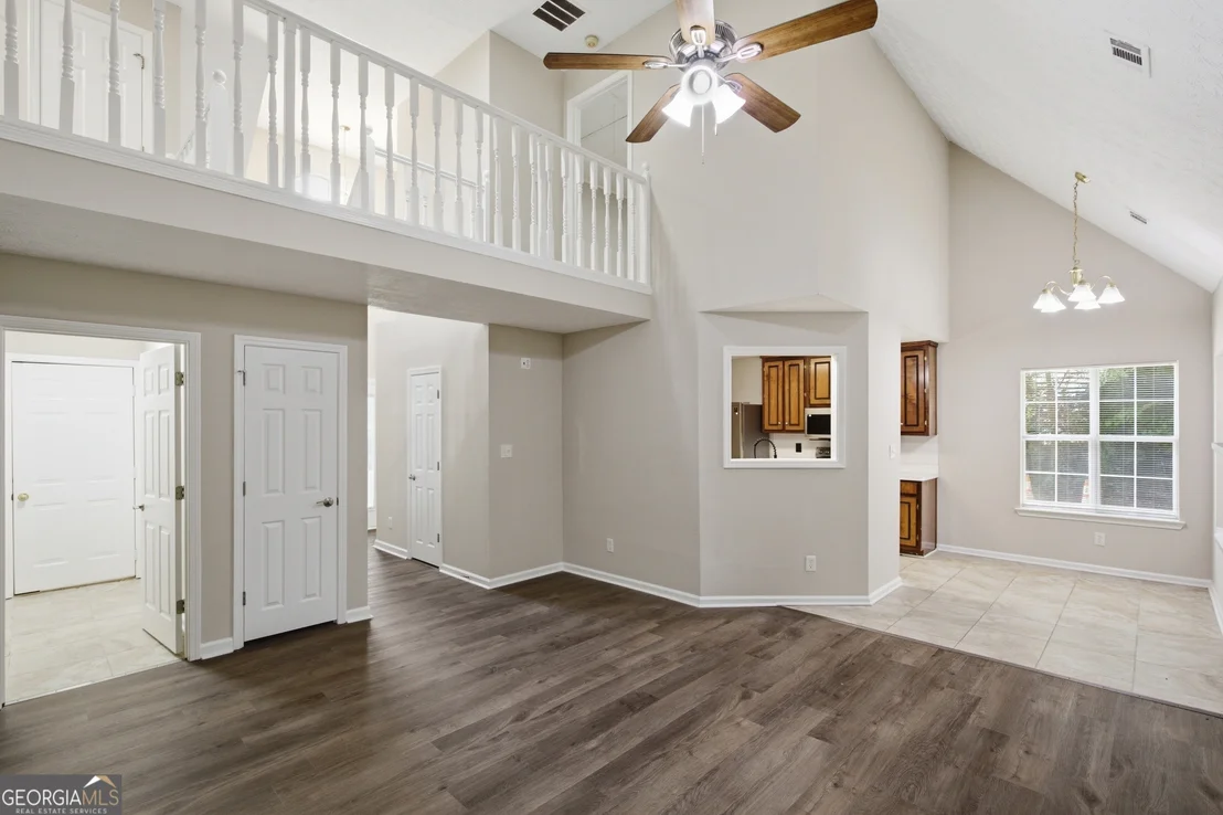 Photo of 5482 Riverside Drive