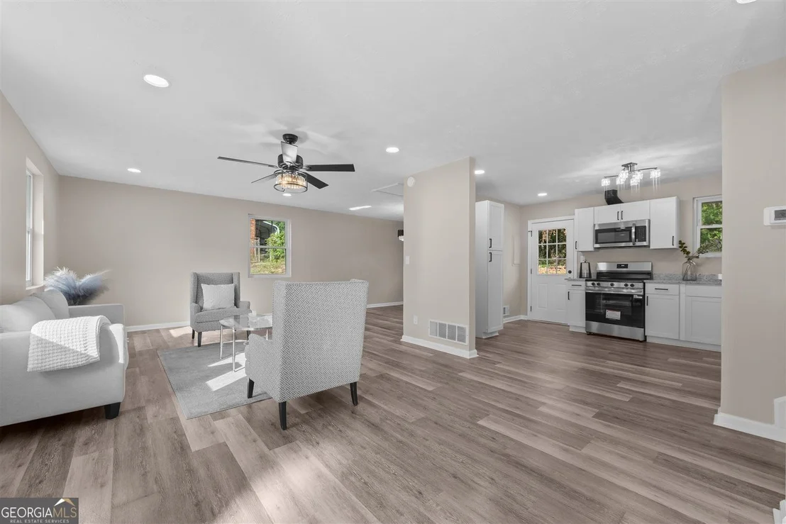 Photo of 3527 Mount Vernon Drive
