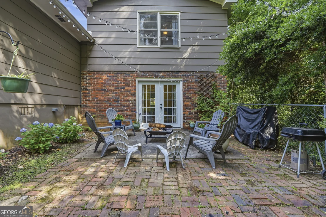 Photo of 1179 Matthews Place