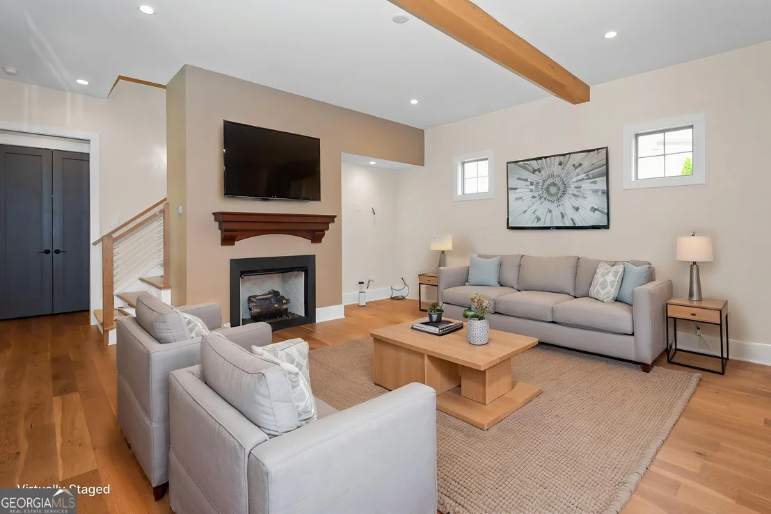 Photo of 220 Arbor Garden Circle