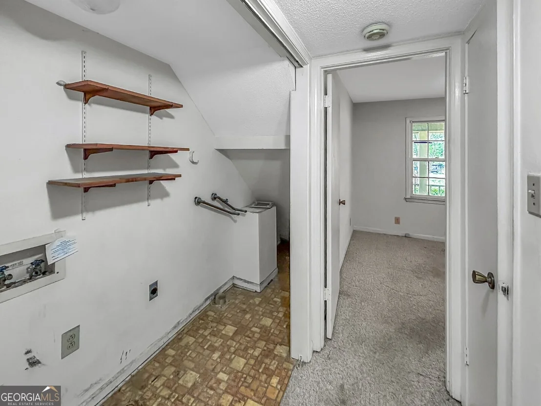 Photo of 411 Edgewater Circle