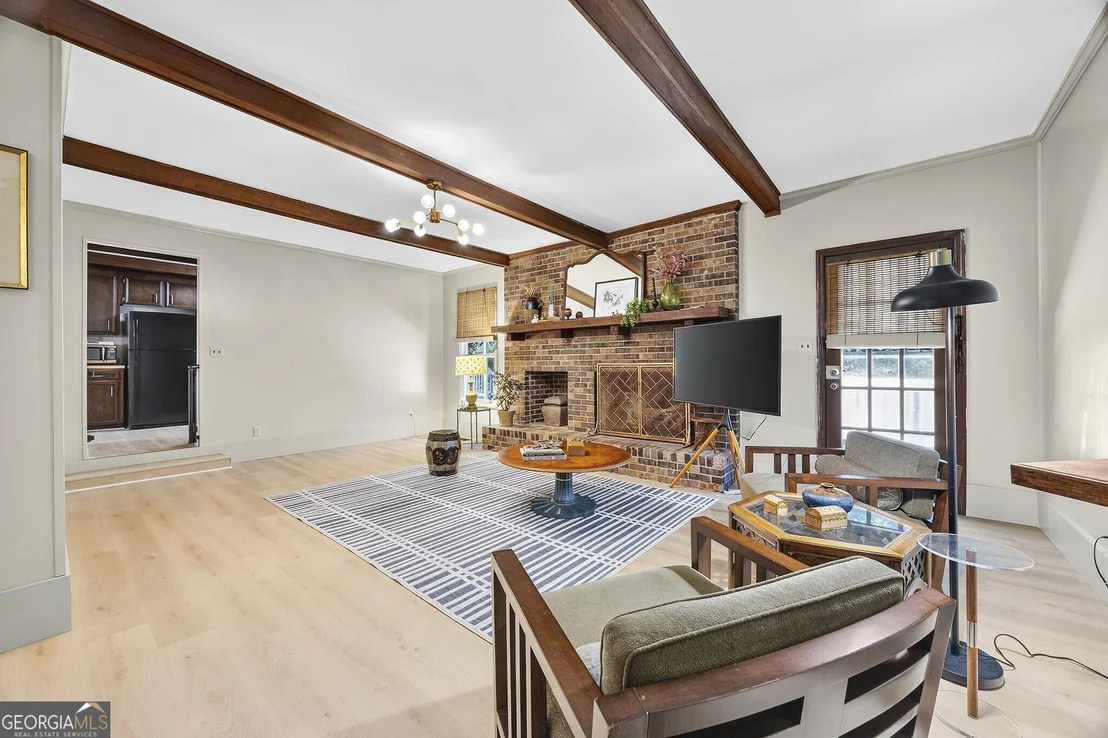 Photo of 1137 Clairmont Place