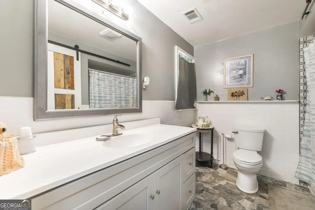 Photo of 3261 Walden Road