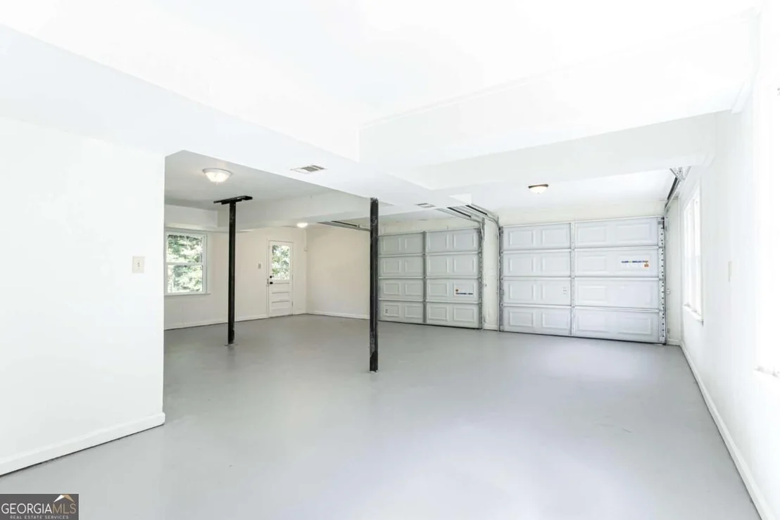 Photo of 2882 Creek Drive