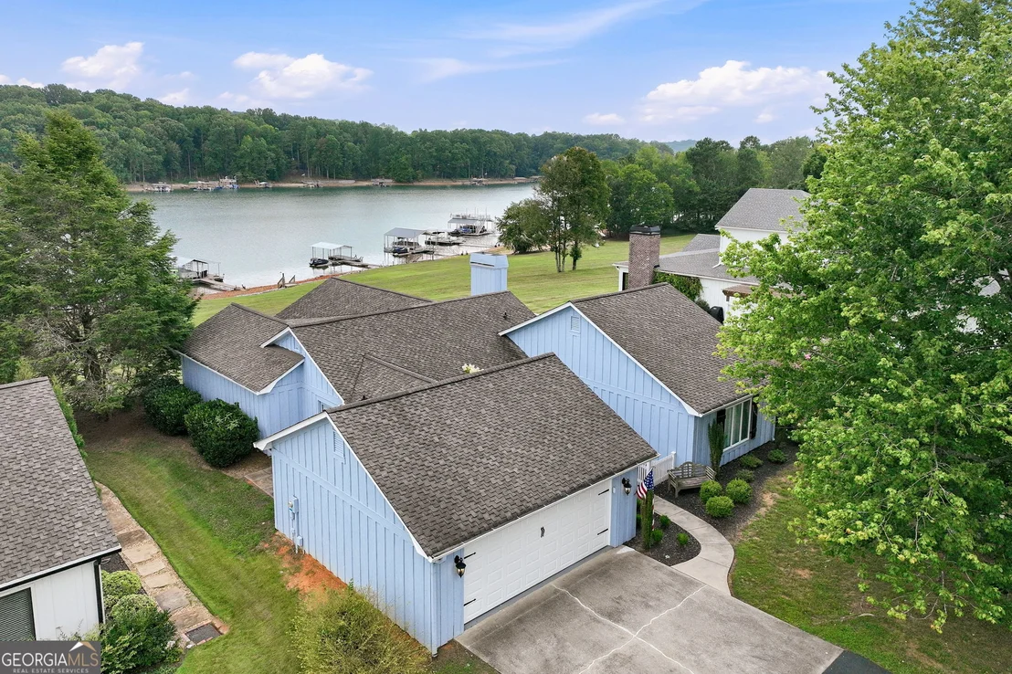 Photo of 3623 N River Road