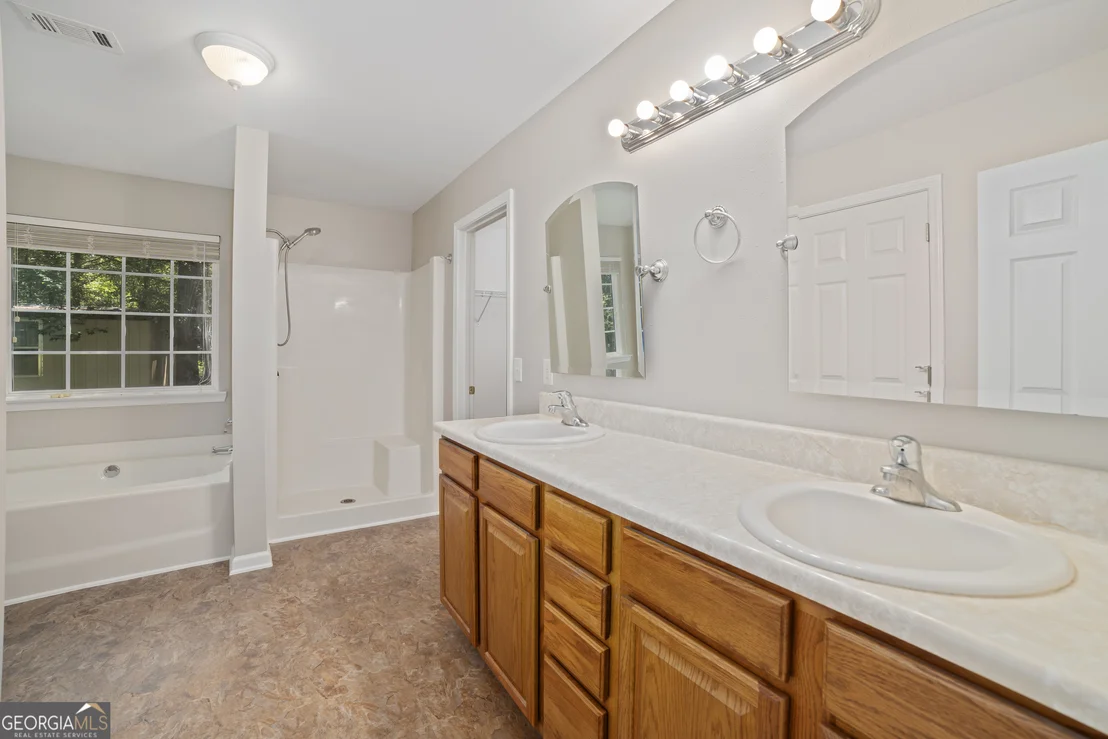 Photo of 2116 Dot Harvey Road
