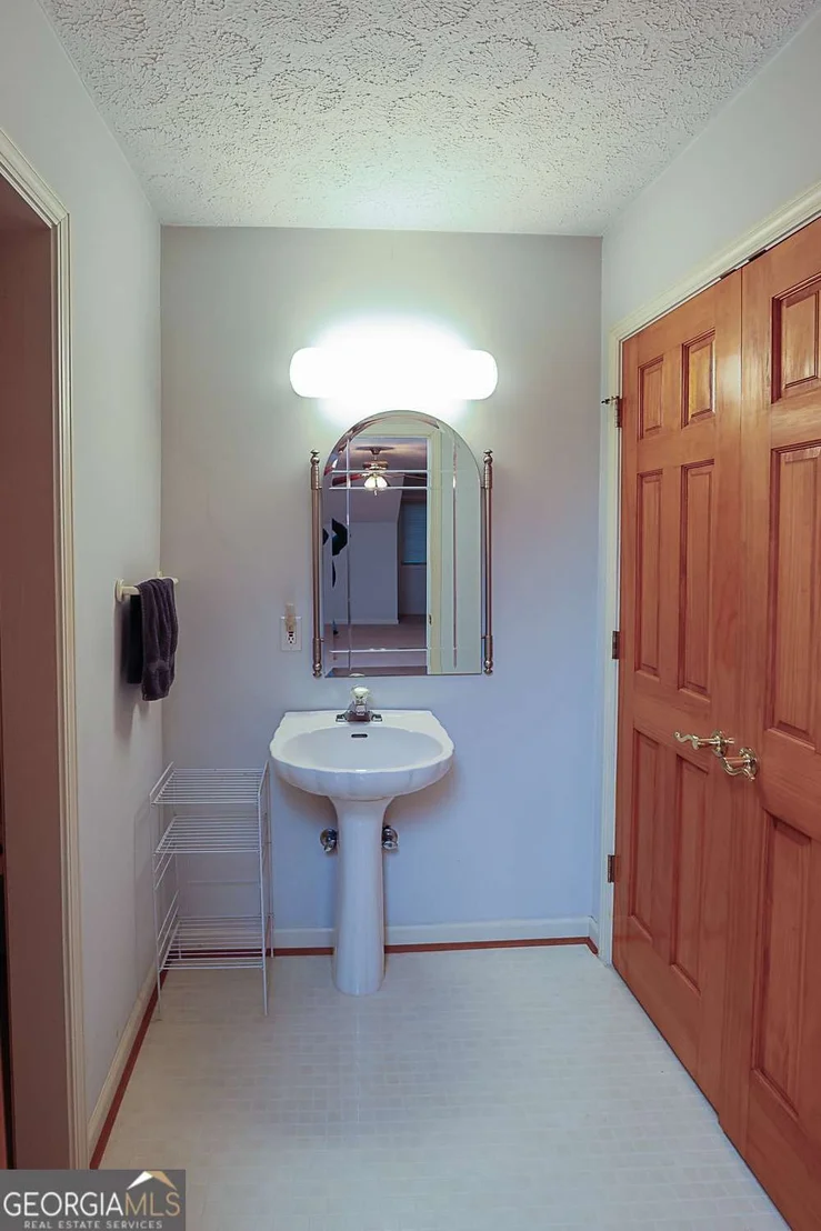 Photo of 307 Chester Thomas Road
