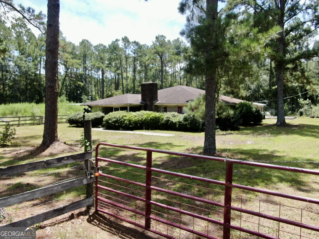Photo of 6009 James Street