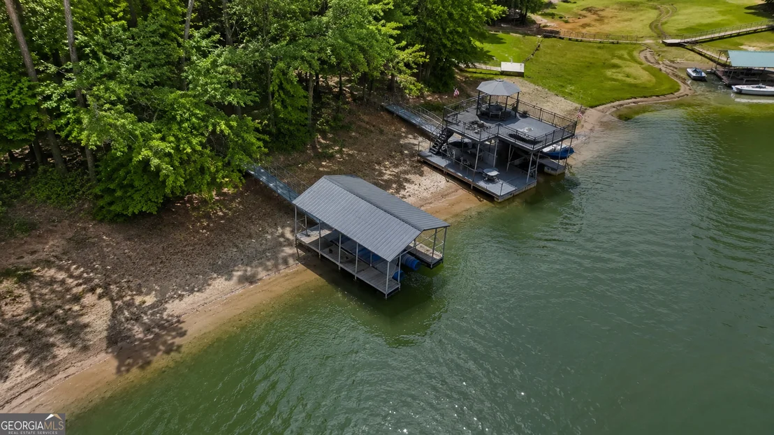 Photo of 237 Waters Edge Court