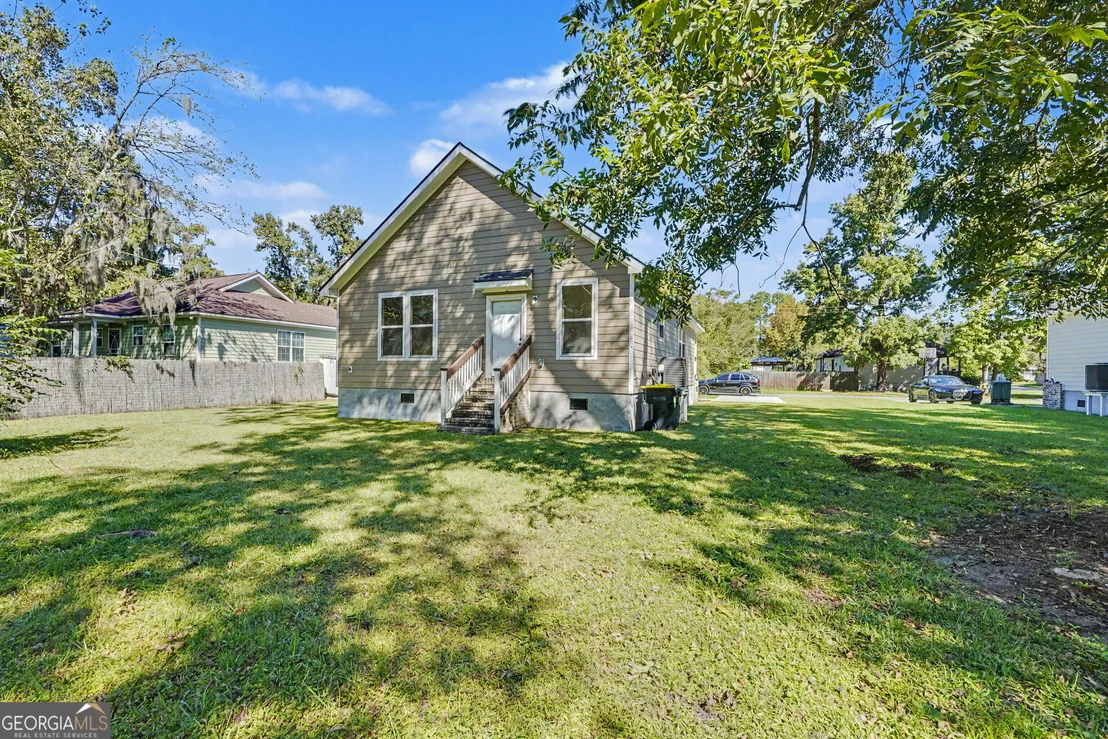 Photo of 1115 Bates Avenue