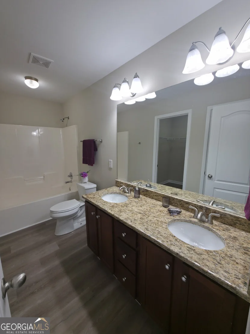 Photo of 539 Edgewood Drive