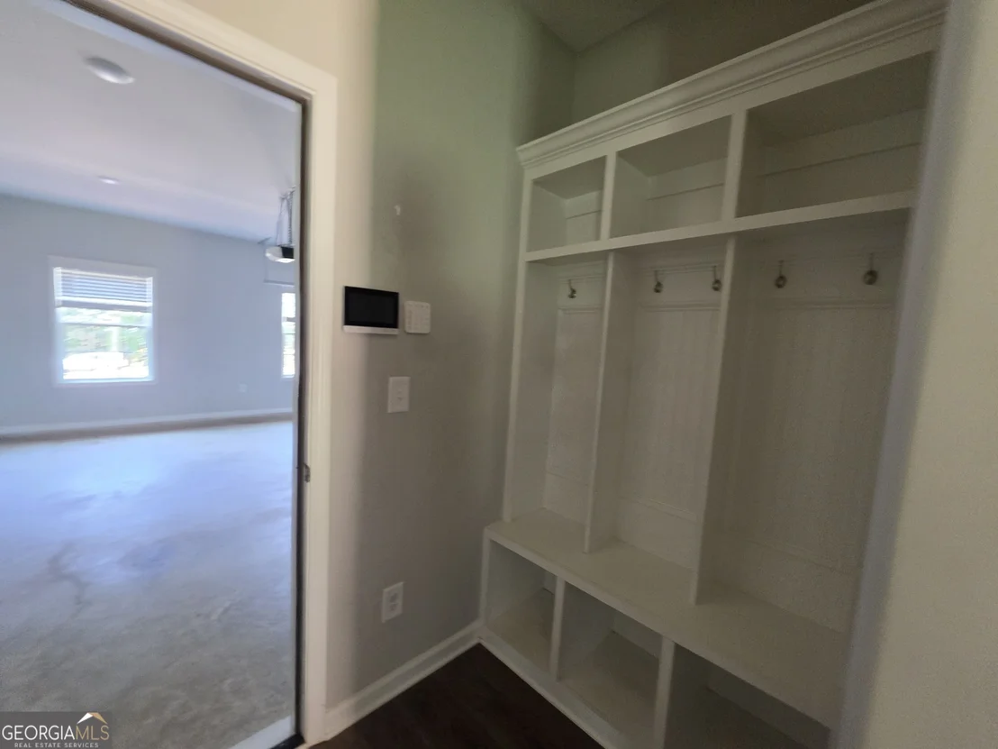 Photo of 208 N Davis Road