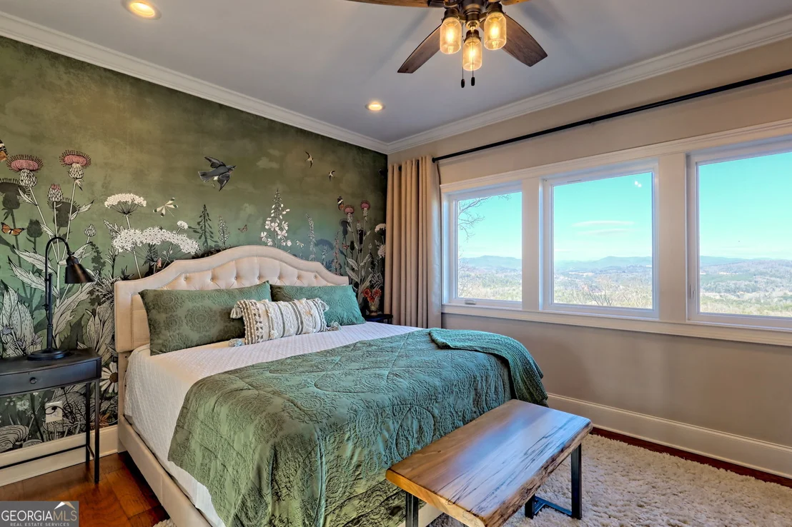Photo of 916 Arbor Drive