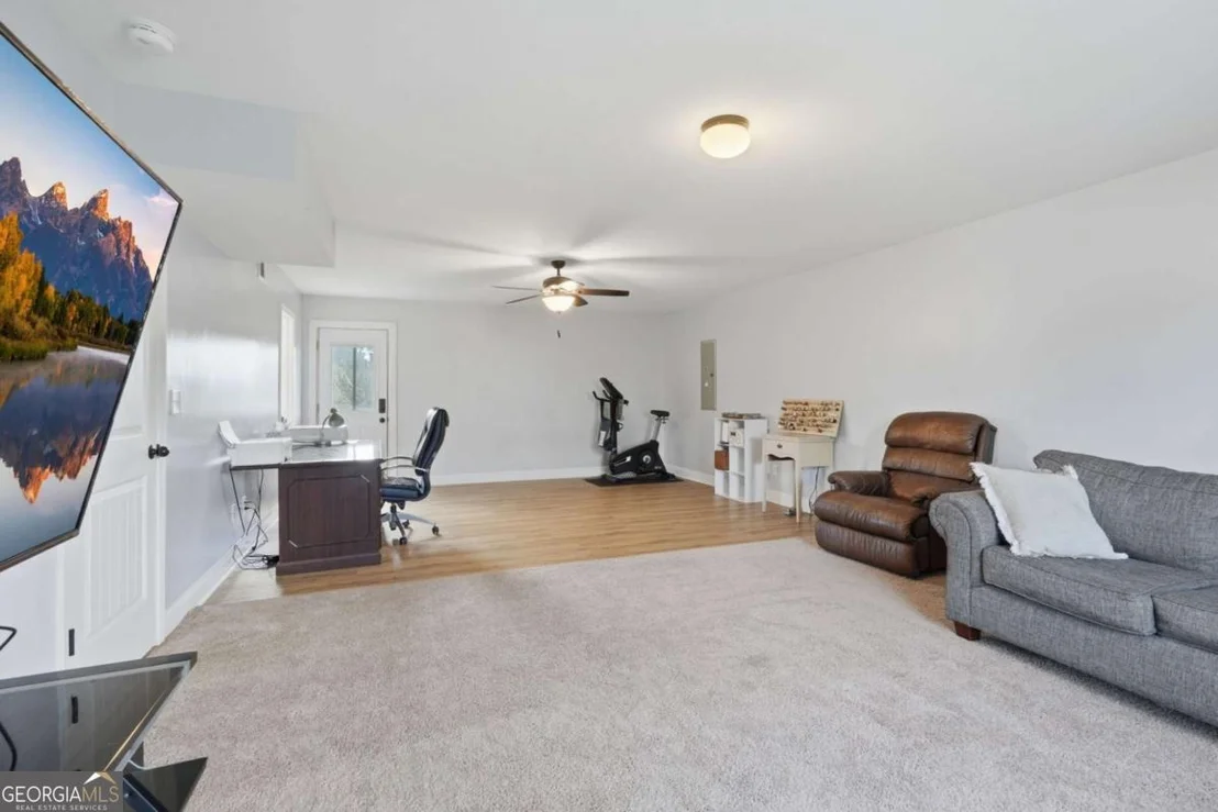 Photo of 8241 Mountain Glen Drive