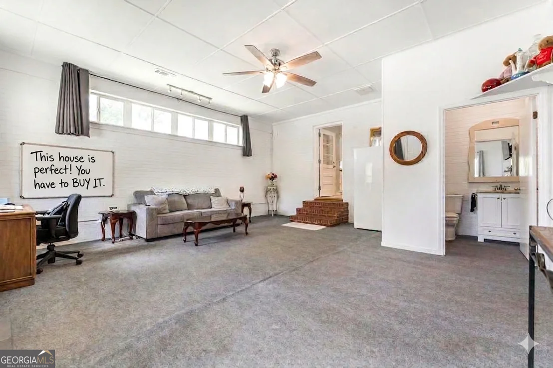 Photo of 3261 Walden Road