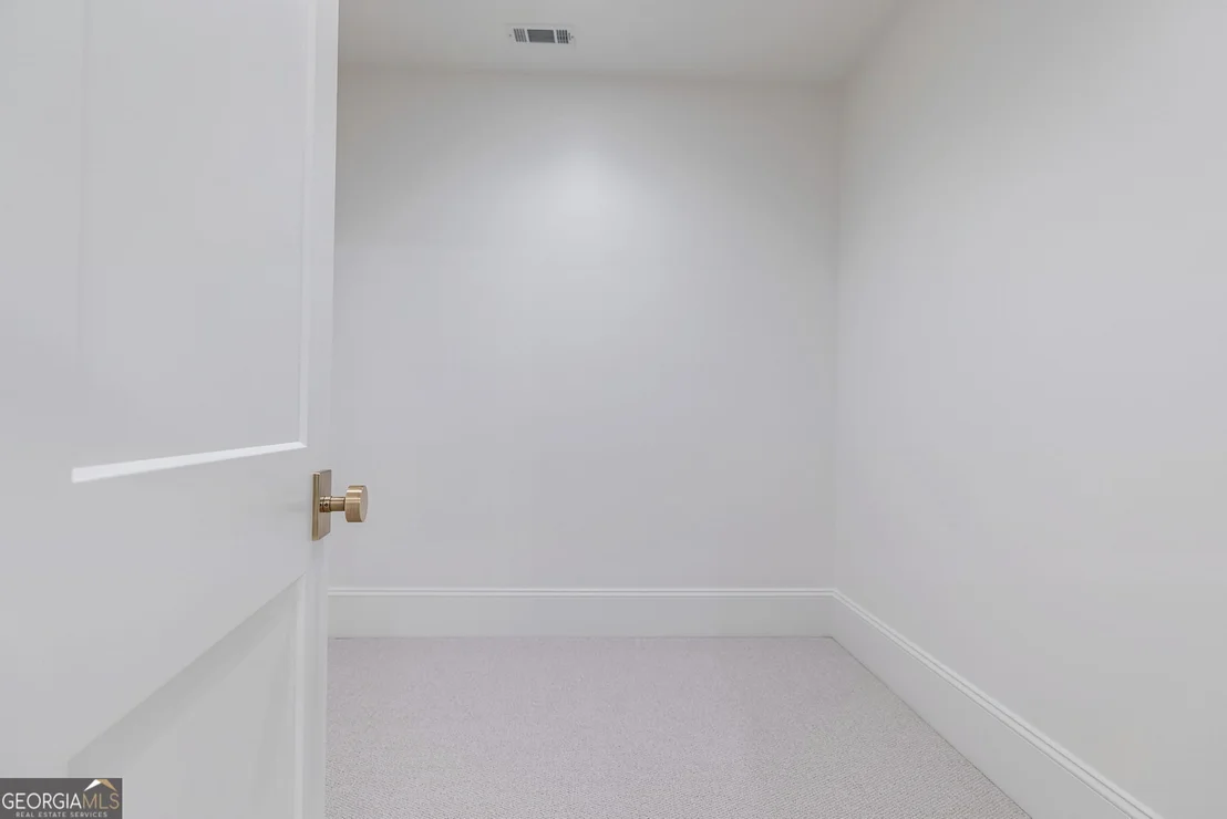Photo of 1321A Garrett Road