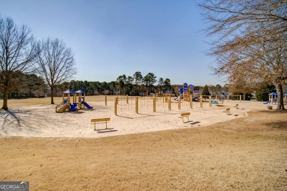 Photo of 407 Redwood Trail