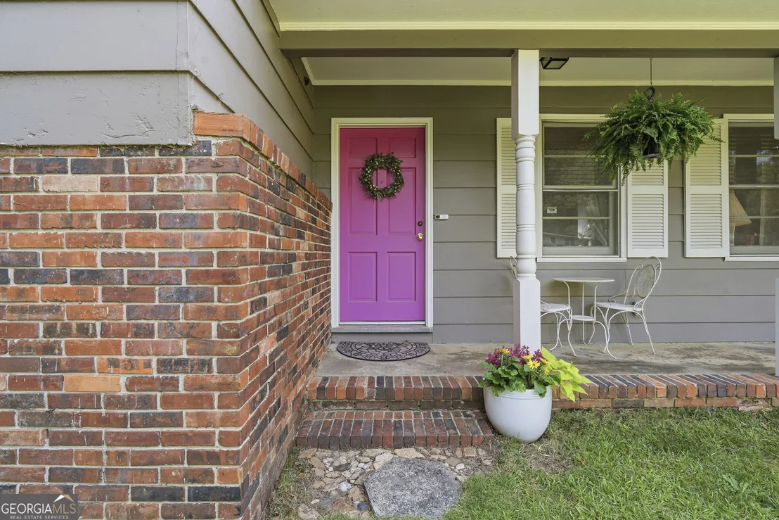 Photo of 1179 Matthews Place