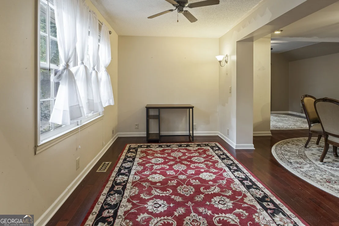 Photo of 82 Walton Way
