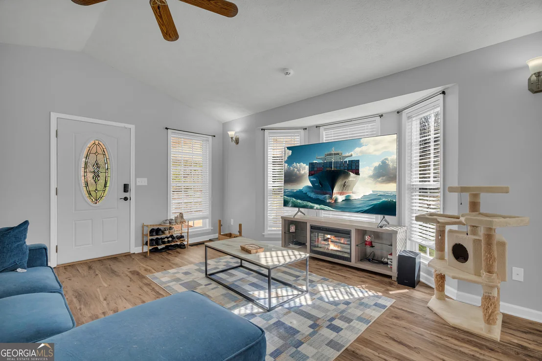 Photo of 415 Ivory Drive