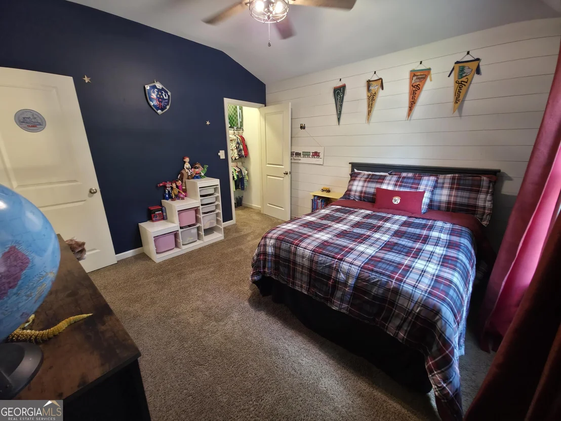 Photo of 96 Oak Leaf Way