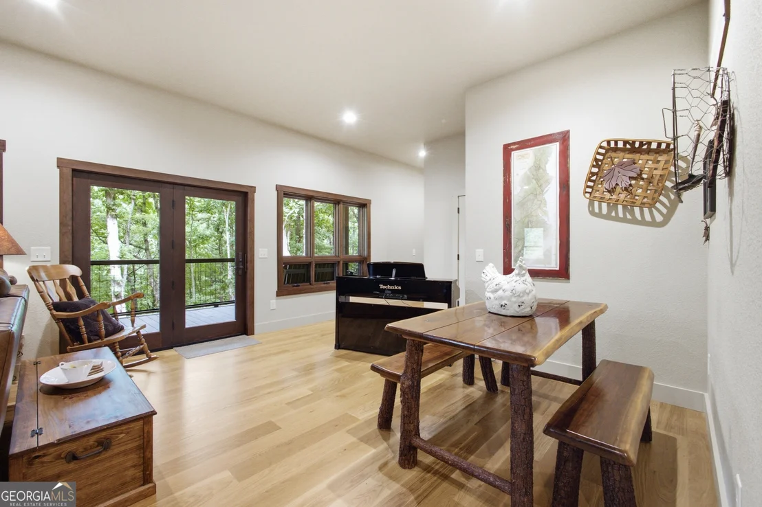 Photo of 3014 Oakey Mountain Road