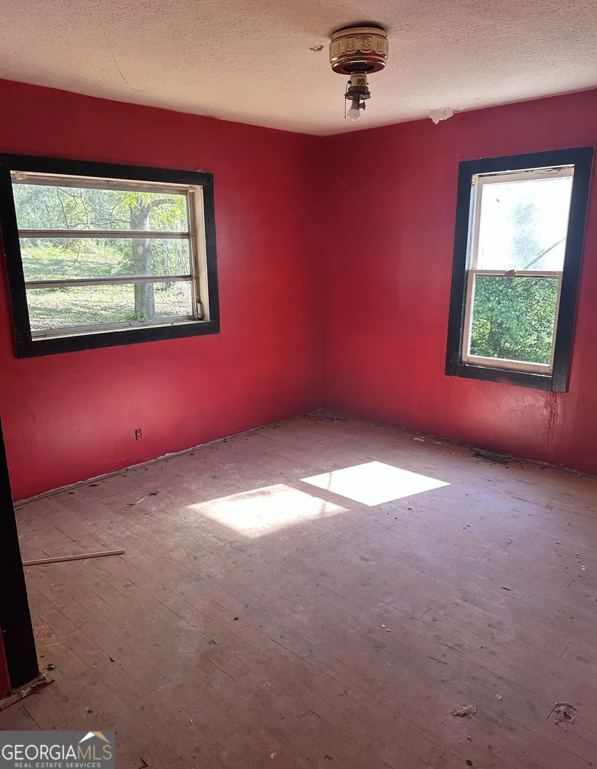 Photo of 1099 Warren Drive