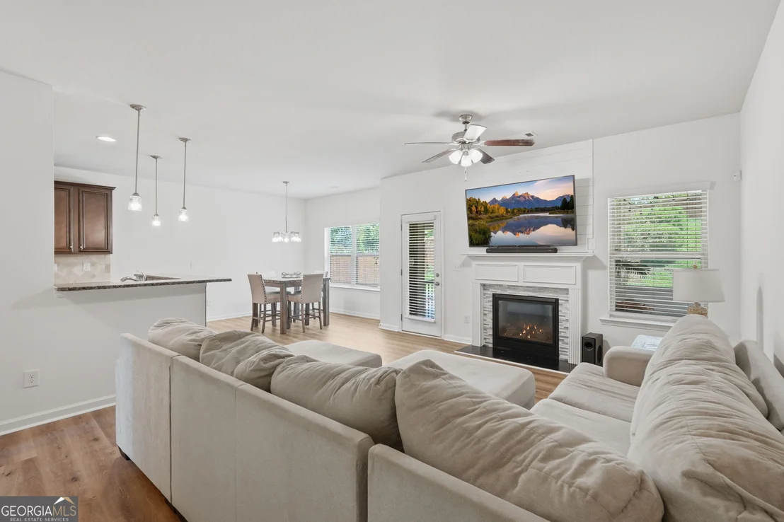 Photo of 5565 Banner Boulevard