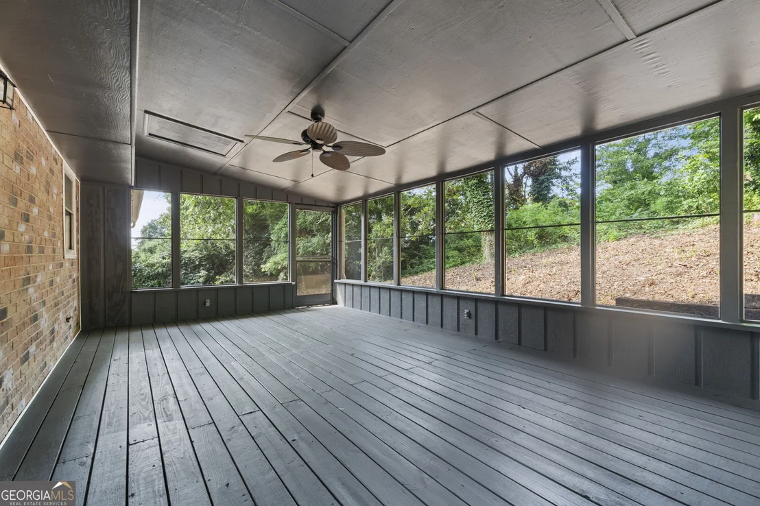 Photo of 2107 Windsor Drive