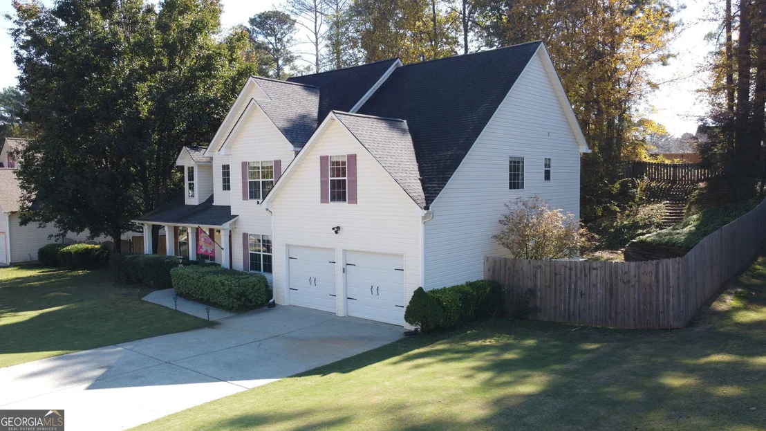 Photo of 102 Silverleaf Lane
