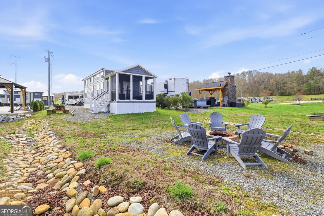 Photo of 102 Mountain Meadows Drive
