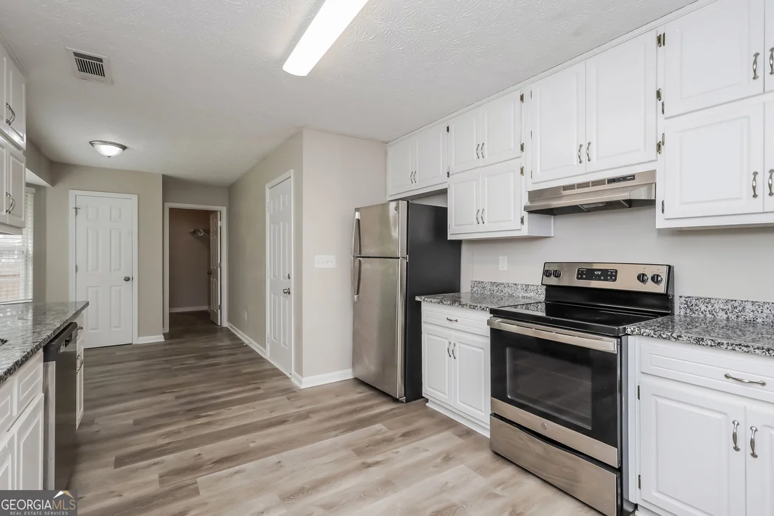 Photo of 800 Pointe Trail