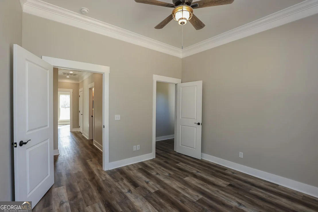 Photo of 1049 Mccall Road